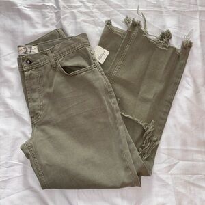 ✨NWT We the Free Womens Green Distressed Destroyed Jeans Denim